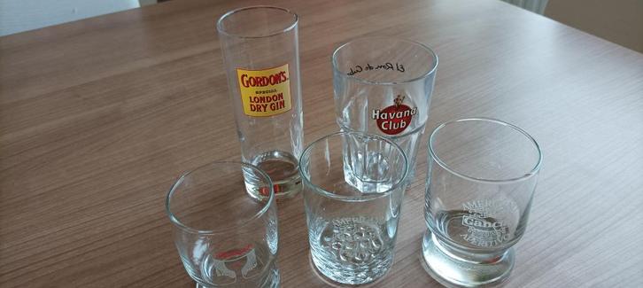 set van 5 verschillende aperitiefglazen, Verzamelen, Merken en Reclamevoorwerpen, Zo goed als nieuw, Ophalen of Verzenden