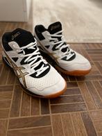 Asics sportschoenen, Sport en Fitness, Volleybal, Ophalen, Zo goed als nieuw, Schoenen