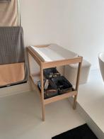 Verzorgtafel ikea met kussen en wieltjes, Ophalen, Zo goed als nieuw