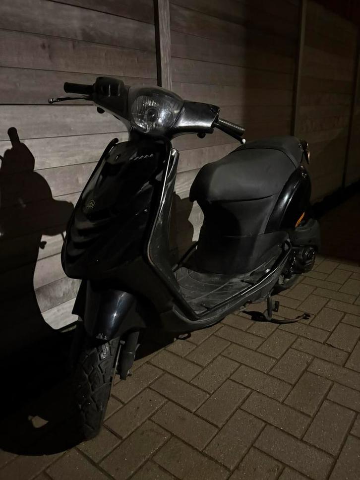 Zip 4 takt project a klasse, Fietsen en Brommers, Scooters | Piaggio, Gebruikt, Zip, Klasse A (25 km/u), Benzine, Ophalen