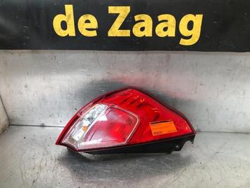 Achterlicht links van een Ford Fiesta beschikbaar voor biedingen