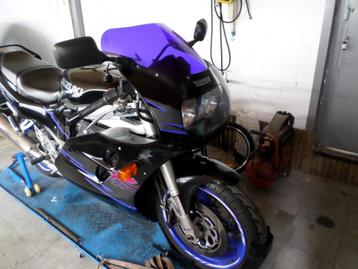 Gsxr 1100 R  / oldtimer  beschikbaar voor biedingen