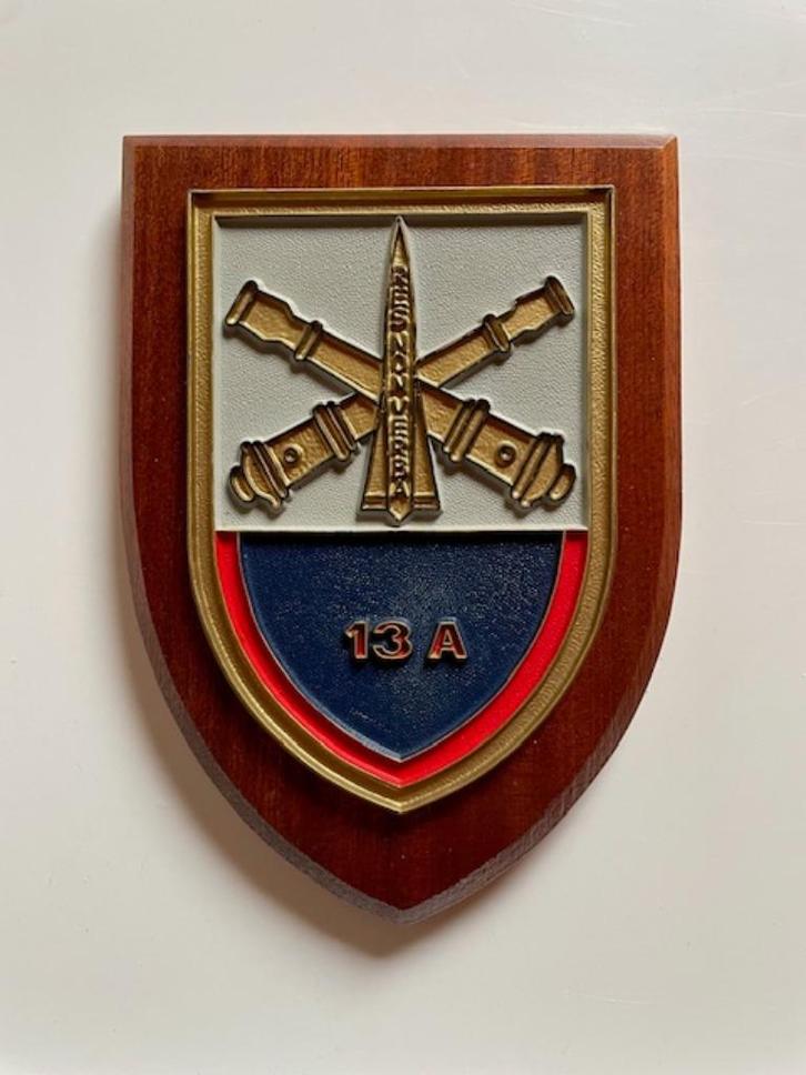 Te koop: houten crest/schild 13A, Verzamelen, Militaria | Algemeen, Overige soorten, Embleem of Badge, Ophalen of Verzenden