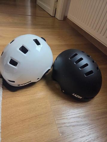 2 casques velo (b-Twin + Lazer) beschikbaar voor biedingen