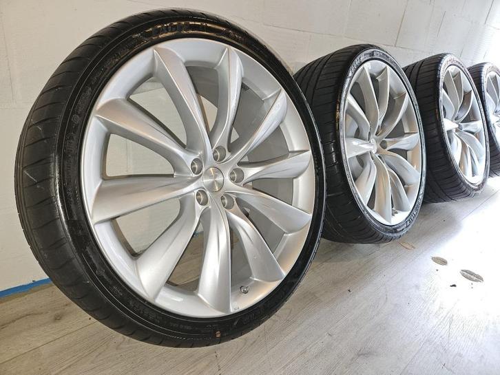 Nieuwe originele Tesla Model X 22 inch velgen + zomerbanden, Auto-onderdelen, Banden en Velgen, Velg(en), Zomerbanden, Overige maten