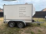 Gesloten aanhangwagen met rekken en steunen., Auto diversen, Aanhangers en Bagagewagens, Ophalen, Zo goed als nieuw