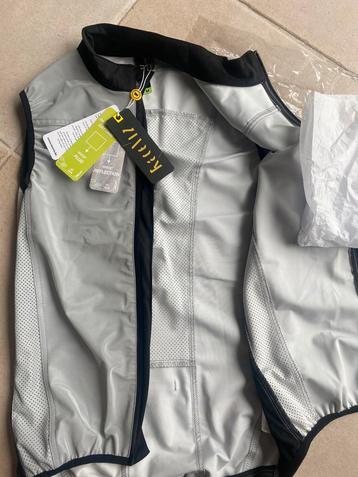 Nieuw - fietsjasje dames - windbreker - maat 38/40- medium beschikbaar voor biedingen