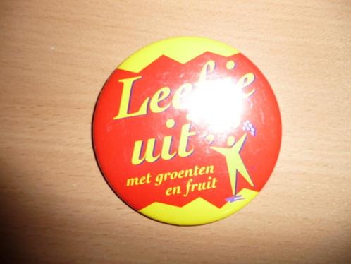 Button Leef je uit met groente en fruit , doorsnee 7,5 cm, Verzamelen, Speldjes, Pins en Buttons, Nieuw, Button, Overige onderwerpen