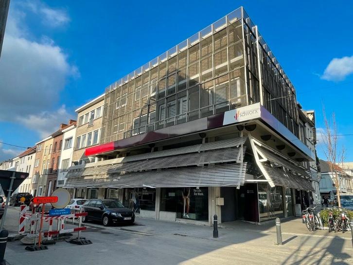 INSTAPKLAAR EN POLYVALENT HANDELSPAND/KANTOOR TE HUUR GENT, Immo, Appartements & Studios à louer, Gand