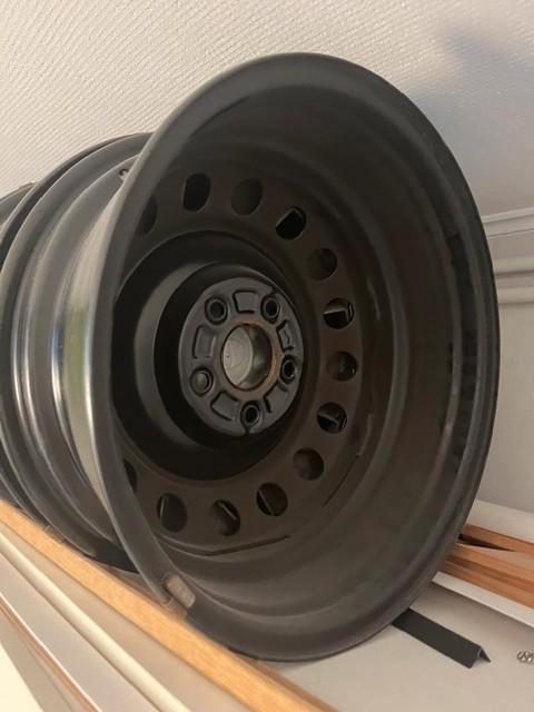 GRATIS --- 4 stalen velgen Yaris Cross, Auto-onderdelen, Banden en Velgen, Velg(en), Gebruikt, Ophalen