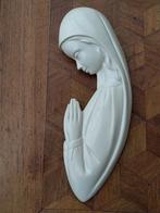 Statue de Marie (bas-relief), Enlèvement