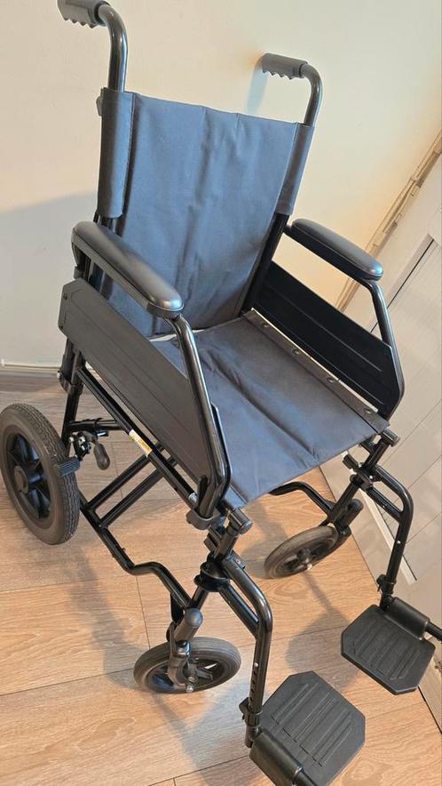 Opvouwbare duwrolstoel in goede staat + gratis extra kussen, Diversen, Rolstoelen, Gebruikt, Duwrolstoel, Inklapbaar, Ophalen