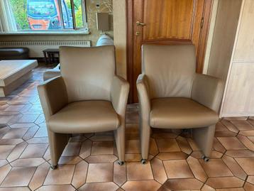 Set van 8 lederen stoelen in topstaat beschikbaar voor biedingen