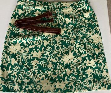 Groene rok met crèmekleurige print " Esprit" maat 42