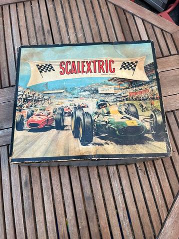 Scalextric circuit voor elektrische auto's beschikbaar voor biedingen