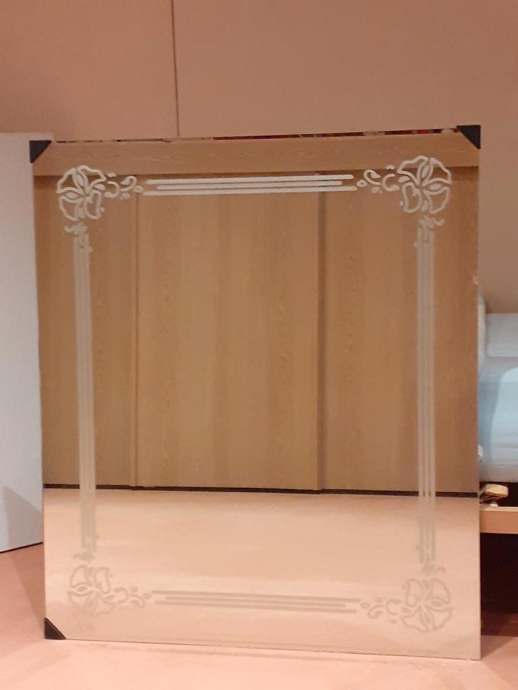 MIROIR (décoré), Maison & Meubles, Salle de bain | Meubles de Salle de bain, Comme neuf, Lavabo ou Évier, 100 à 150 cm, 50 à 100 cm