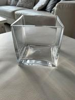 2 vazen carre en ronde, Huis en Inrichting, Ophalen, Zo goed als nieuw