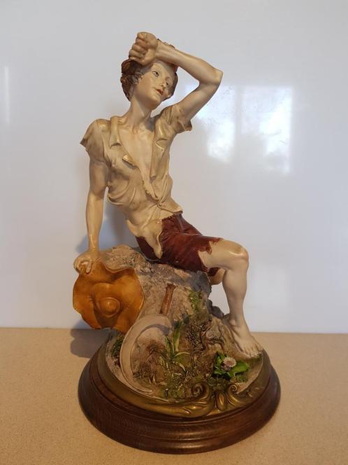 Giuseppe Armani Capodimonte man met sikkel, Collections, Statues & Figurines, Utilisé, Humain, Enlèvement ou Envoi