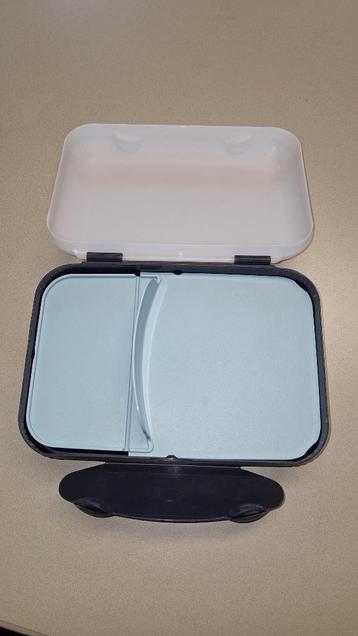 Tupperware lunchdoos FUN beschikbaar voor biedingen