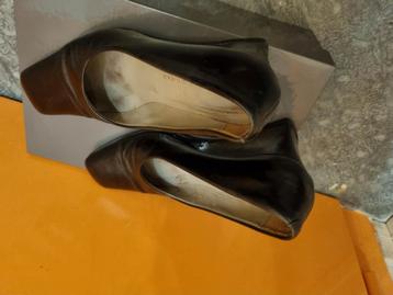 Chaussures escarpins 38 noirs talon plein beschikbaar voor biedingen