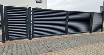 Moderne dichte inrijpoort op voorraad 400x180cm in 2 kleuren beschikbaar voor biedingen
