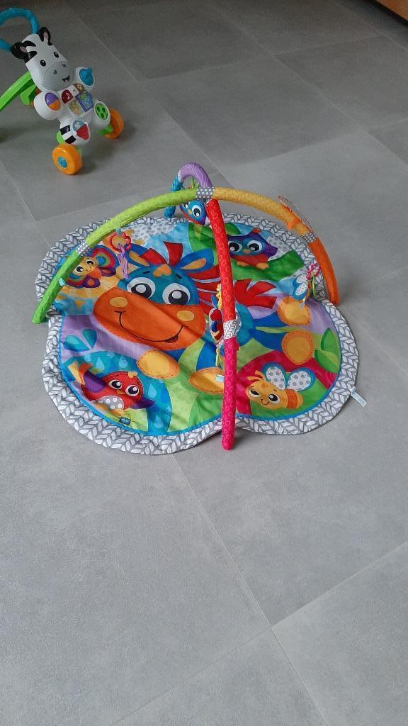 Playgro - Speeltapijt met Activiteitenboog, Enfants & Bébés, Jouets | Vêtements de jeu, Utilisé, Enlèvement