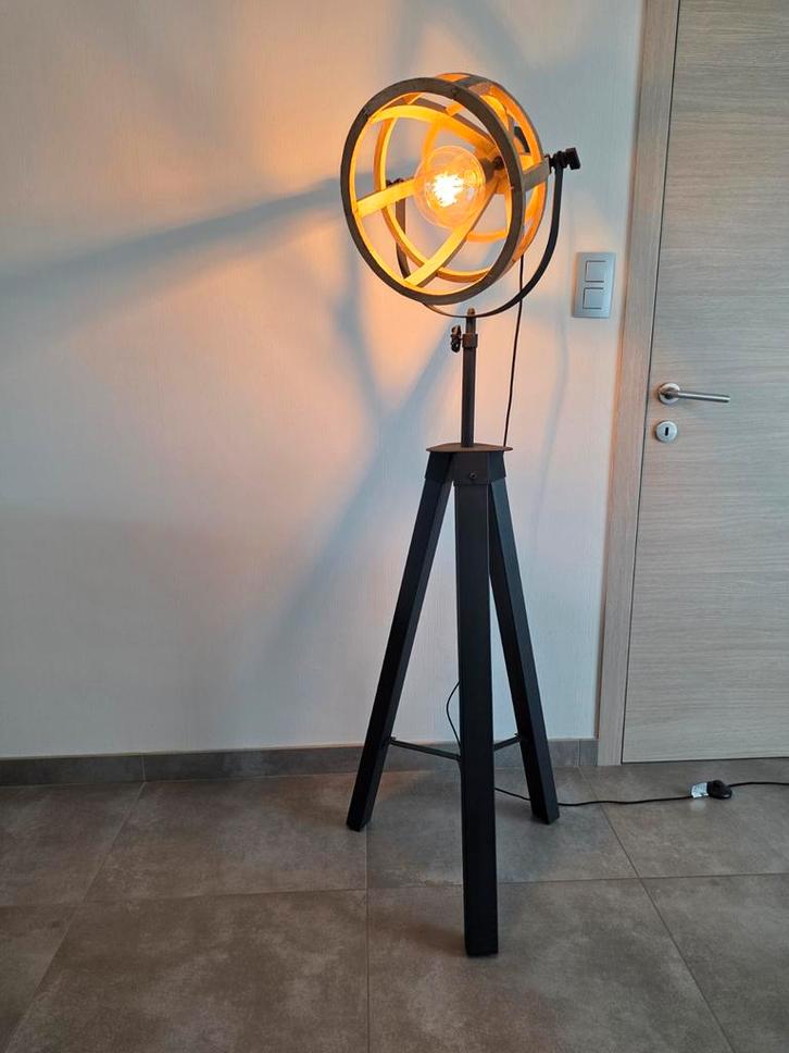 Mooie industriële statieflamp, Maison & Meubles, Lampes | Lampadaires, Enlèvement