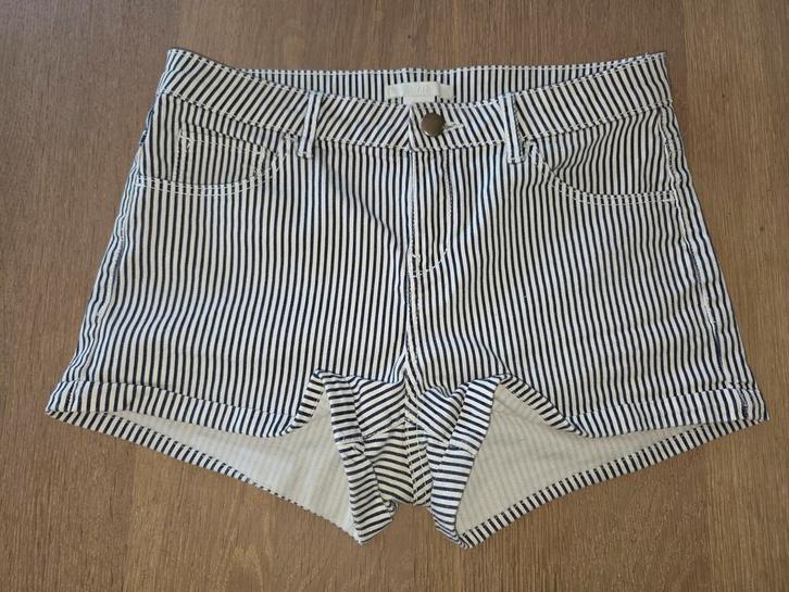 Zwart wit gestreepte katoenen short maat 34 NIEUW, Kleding | Dames, Broeken en Pantalons, Nieuw, Maat 34 (XS) of kleiner, Wit