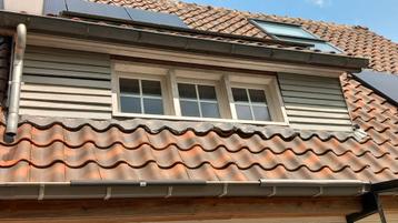 Meranti houten massief blokraam goede staat dubbel glas beschikbaar voor biedingen