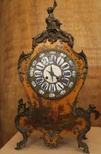 Klok in 18e stijl van het kartel, Antiek en Kunst, Antiek | Klokken, Ophalen of Verzenden