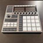 Native Instruments Maschine +, Musique & Instruments, Équipement Midi, Comme neuf