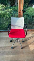 Chaise de bureau à roulettes rouge et blanche, Chaise de bureau, Utilisé, Rouge