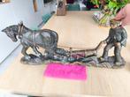 Bronzen beeld om aan de muur te hangen: Boer met paard, Ophalen, Brons