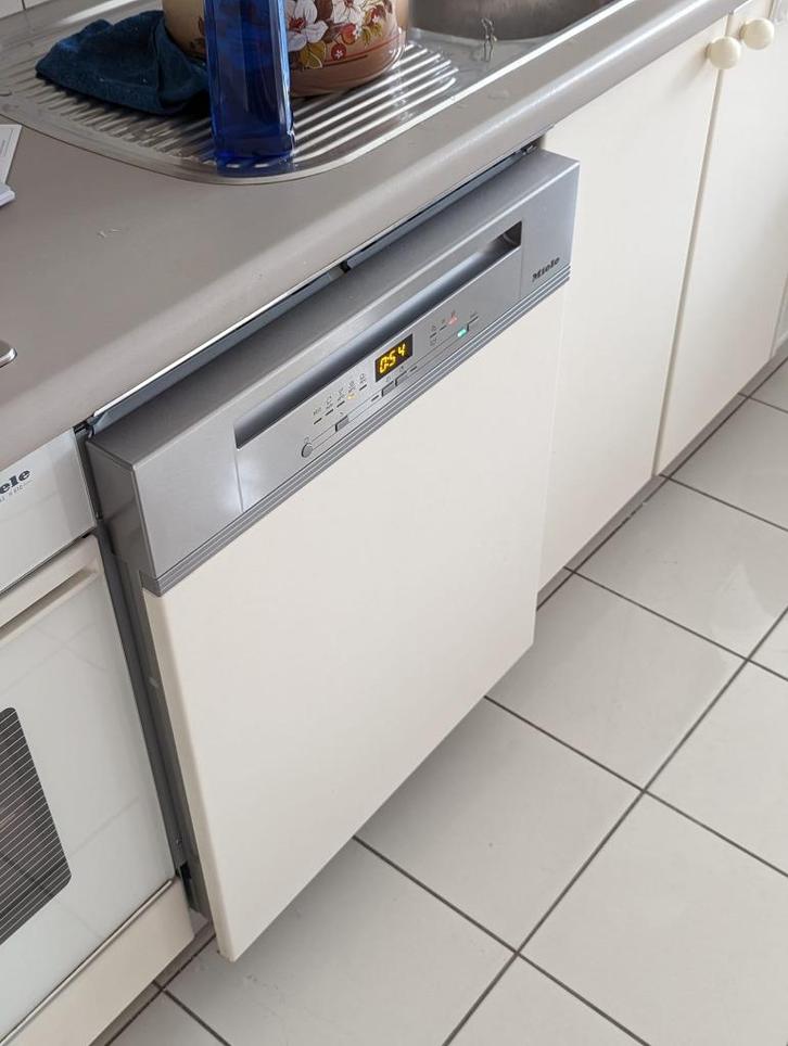 Lave-vaisselle Miele encastrable Active Plus Inox, Elektronische apparatuur, Vaatwasmachines, Zo goed als nieuw, Inbouw, 85 tot 90 cm