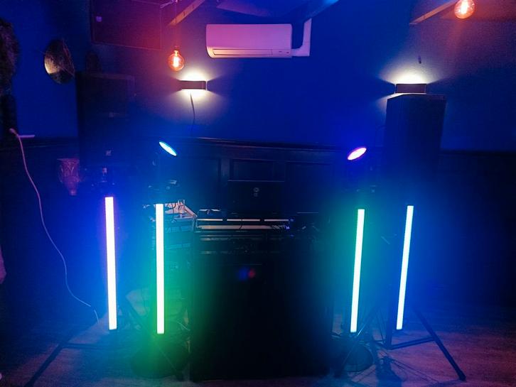 ‼️Varytec Giga bar frost pix 8 led bars bijna nieuw!, Musique & Instruments, Lumières & Lasers, Comme neuf, Lumières, Commande sonore
