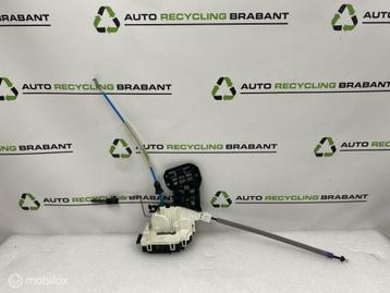 Portierslot Links Achter Mercedes A Klasse W176 A2047302835 beschikbaar voor biedingen