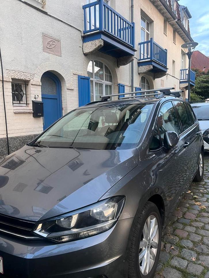 Volkswagen Touran 7 places, Auto's, Volkswagen, Particulier, Touran, Diesel, Euro 6, Monovolume, 5 deurs, Handgeschakeld, Zilver of Grijs