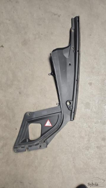 Motorkap afdichting voor links BMW 5 serie F10 F11 + LCi 517 beschikbaar voor biedingen