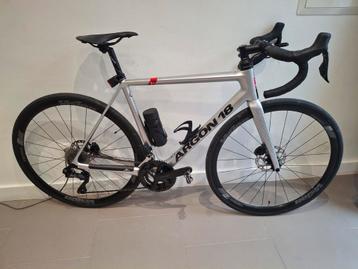 Vélo de course argon 18