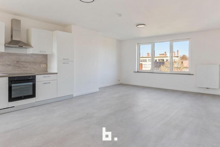 Instapklaar, lichtrijk appartement, Immo, Huizen en Appartementen te koop, Provincie West-Vlaanderen, tot 200 m², Appartement