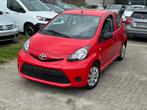 Toyota // Aygo, Auto's, Voorwielaandrijving, Euro 5, 50 kW, Zwart