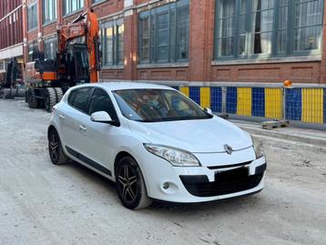 MEGANE 3 1.5DCI 2010 EURO5 AIRCO 190.000KM EMBRAYAGE CASSER!, Autos, Euro 5, Achat, Boîte manuelle, 5 portes
