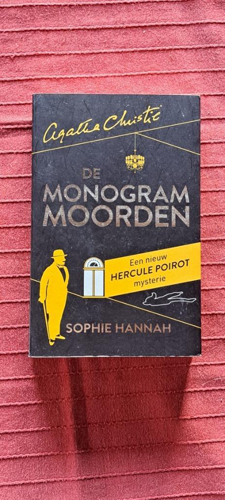 De monogram moorden hercule poirot, Boeken, Thrillers, Ophalen of Verzenden