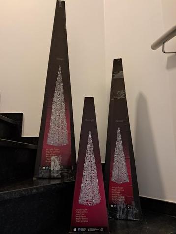 Acryl kerstverlichting pyramiden met led beschikbaar voor biedingen