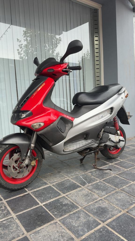 Gilera runner A klasse, Fietsen en Brommers, Scooters | Overige merken, Zo goed als nieuw, Ophalen