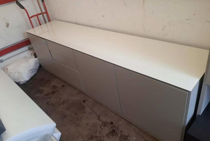 Zeer mooie Italiaanse designer dressoir& tv kast, Huis en Inrichting, Kasten | Dressoirs, Zo goed als nieuw, Ophalen