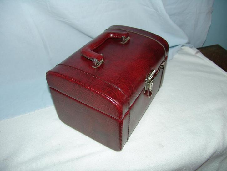 Boîte à bijoux cuir bordeau, Handtassen en Accessoires, Overige Accessoires, Zo goed als nieuw, Ophalen