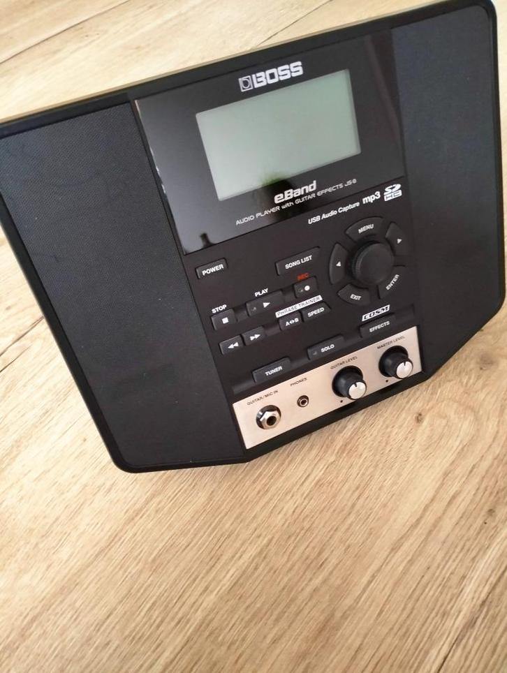 BOSS JS-8 eBand Audio Player with Guitar Effects, Musique & Instruments, Effets, Comme neuf, Multi-effet, Enlèvement
