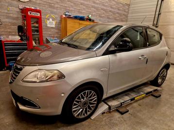 LANCIA YPSON AUTOMATIC.BENZINE beschikbaar voor biedingen