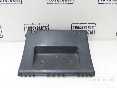 Volvo 21094447 Afdekking spatbord, Auto-onderdelen, Vrachtwagen-onderdelen, Volvo, Carrosserie en Plaatwerk, Gebruikt, Ophalen